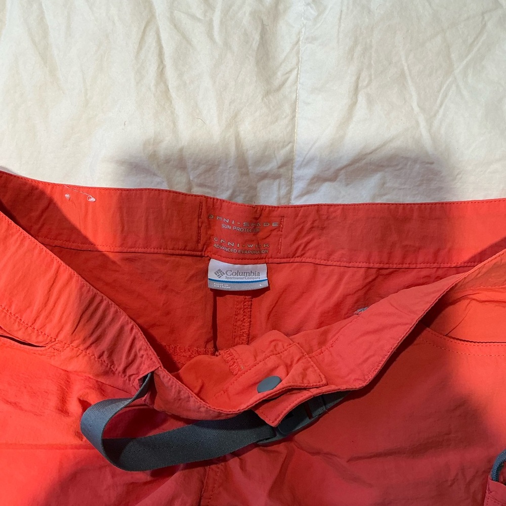 COLUMBIA Women's orange Outdoor Shorts size large - Picture 2 of 3
